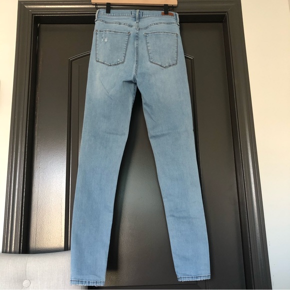 Abercrombie & Fitch light wash ultra high rise super skinny size 28/6 LONG - Picture 3 of 6
